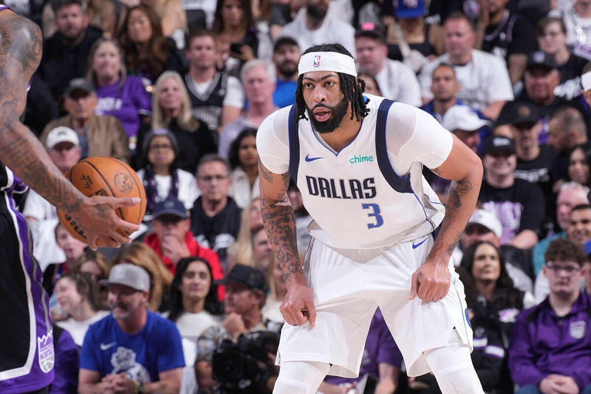 Anthony Davis Jalani Operasi untuk Memperbaiki Retina Mata