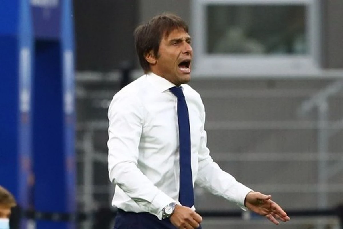 Napoli Masuki Fase Kritis, Conte Kumpulkan Skuad dalam Rapat Darurat Satu Jam untuk Redam Gejolak Ruang Ganti