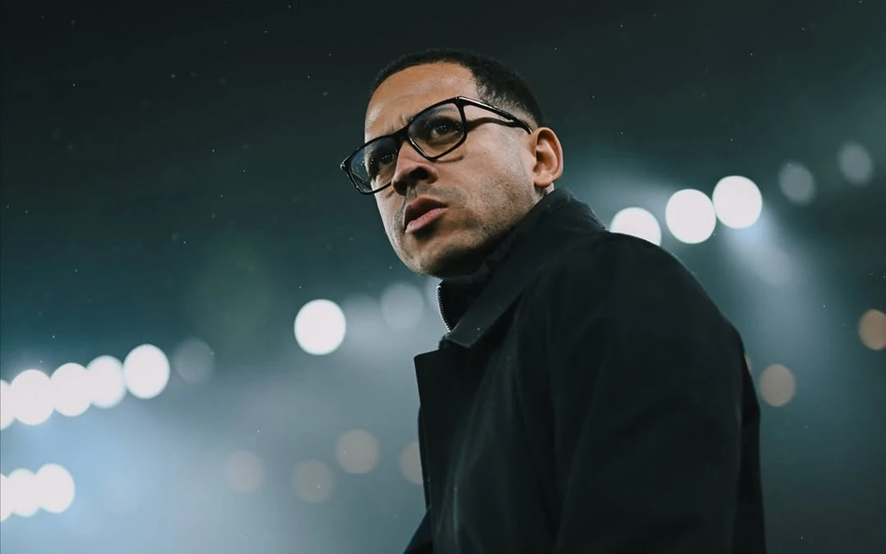 Rosenior Tak Terlalu Larut dalam Kekecewaan Usai Chelsea Gugur